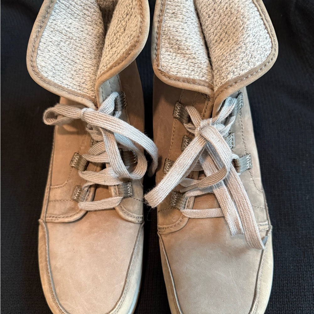 Chaco Beige Footwear with Knit Lining
